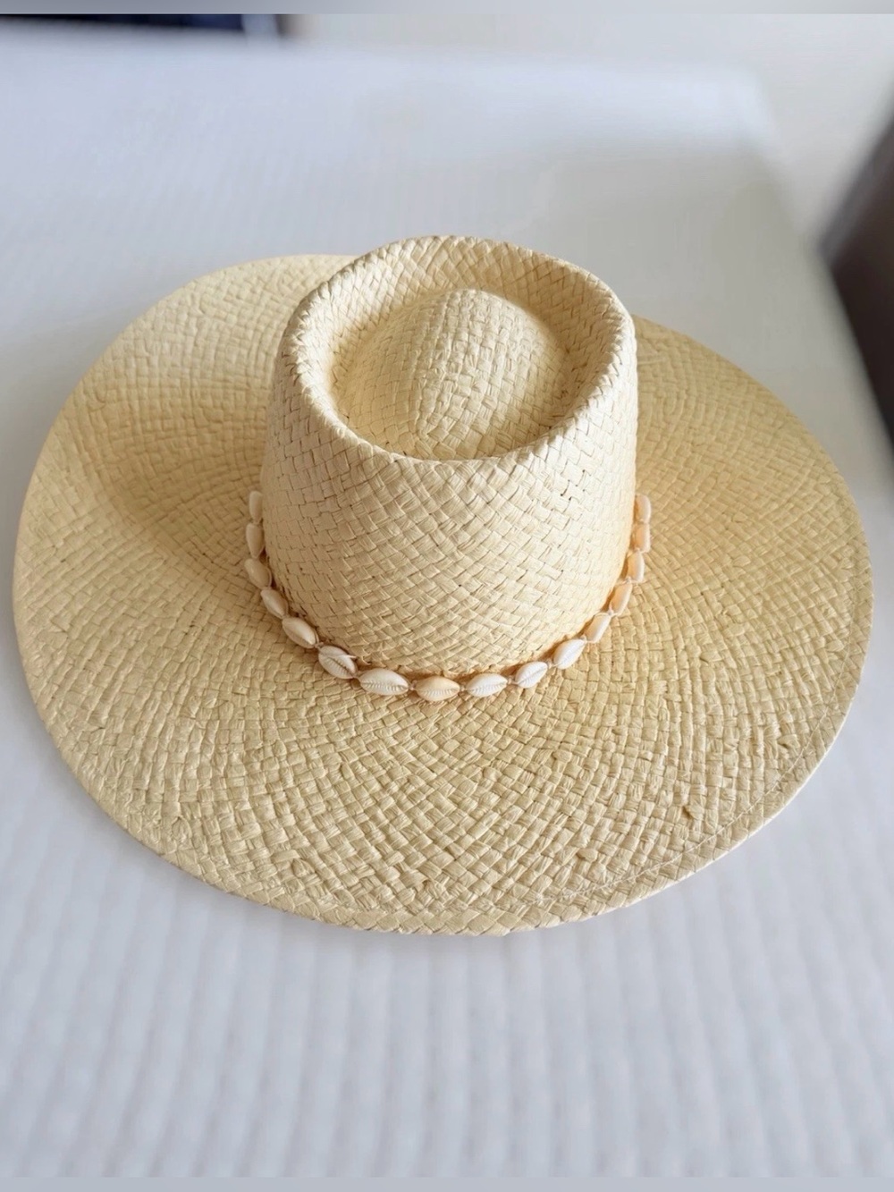 Universal Thread Straw Wide-Brim Boater Hat with Shell Band NWT - Picture 6 of 7